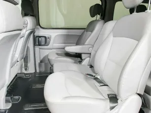 Hyundai  15
