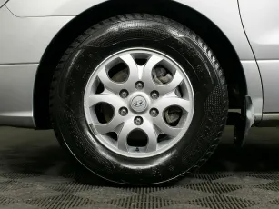 Hyundai  9
