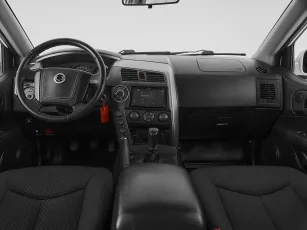 SsangYong  8