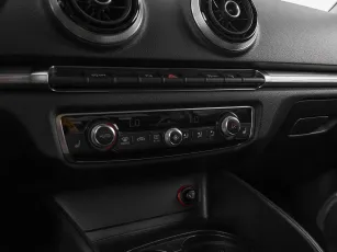 Audi  16
