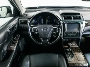 Toyota  8