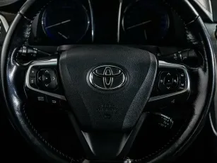 Toyota  9