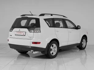 Mitsubishi  6