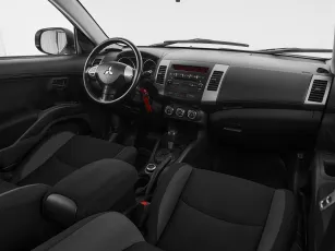 Mitsubishi  7