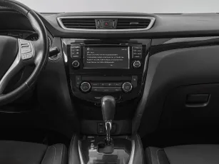 Nissan  15