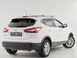Nissan  6