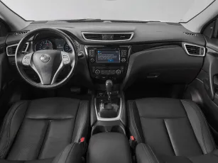 Nissan  8