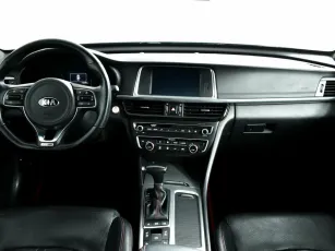 Kia  8