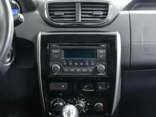 Nissan  9