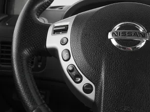 Nissan  11