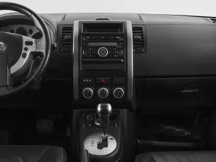 Nissan  16