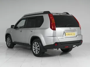 Nissan  4