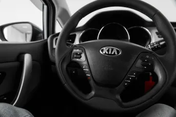 Kia  11