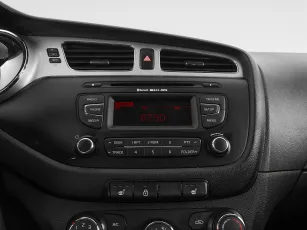 Kia  15