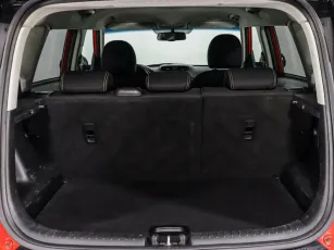 Kia  14