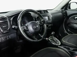Kia  9