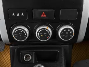 Nissan  15