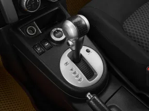 Nissan  16