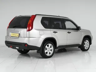Nissan  5