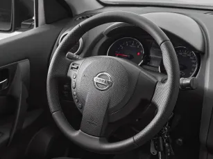 Nissan  10