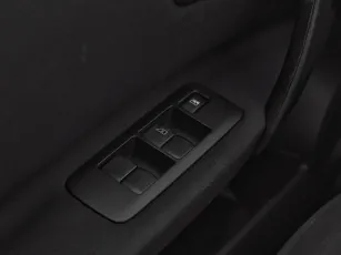 Nissan  11