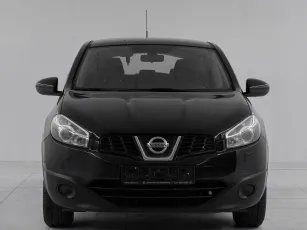 Nissan  2