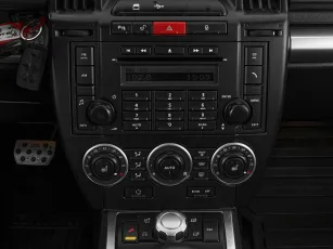 Land Rover  15