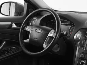 Ford  10