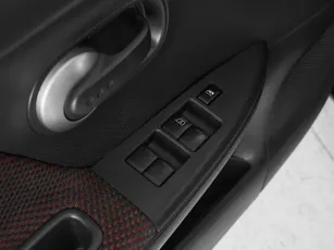 Nissan  12