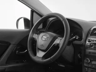 Toyota  9
