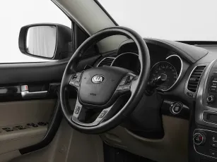 Kia  10