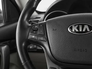 Kia  11