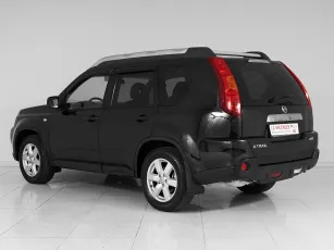 Nissan  4