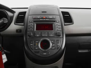 Kia  15