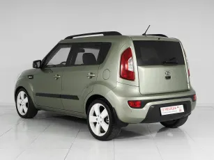 Kia  4