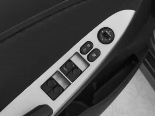 Hyundai  13