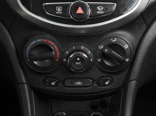Hyundai  15