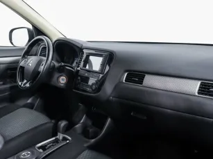Mitsubishi  8