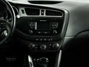 Kia  10