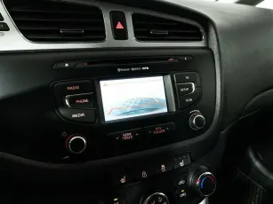 Kia  11
