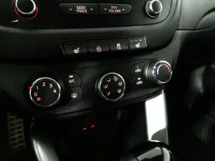 Kia  12