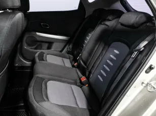 Kia  13