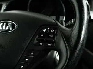 Kia  9