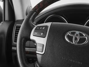 Toyota  11