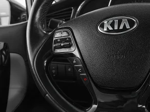 Kia  11