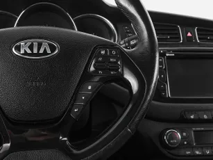 Kia  12