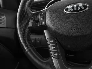 Kia  11