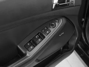 Kia  15