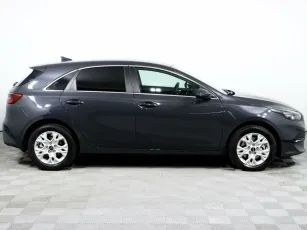 Kia  4