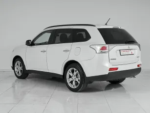 Mitsubishi  4